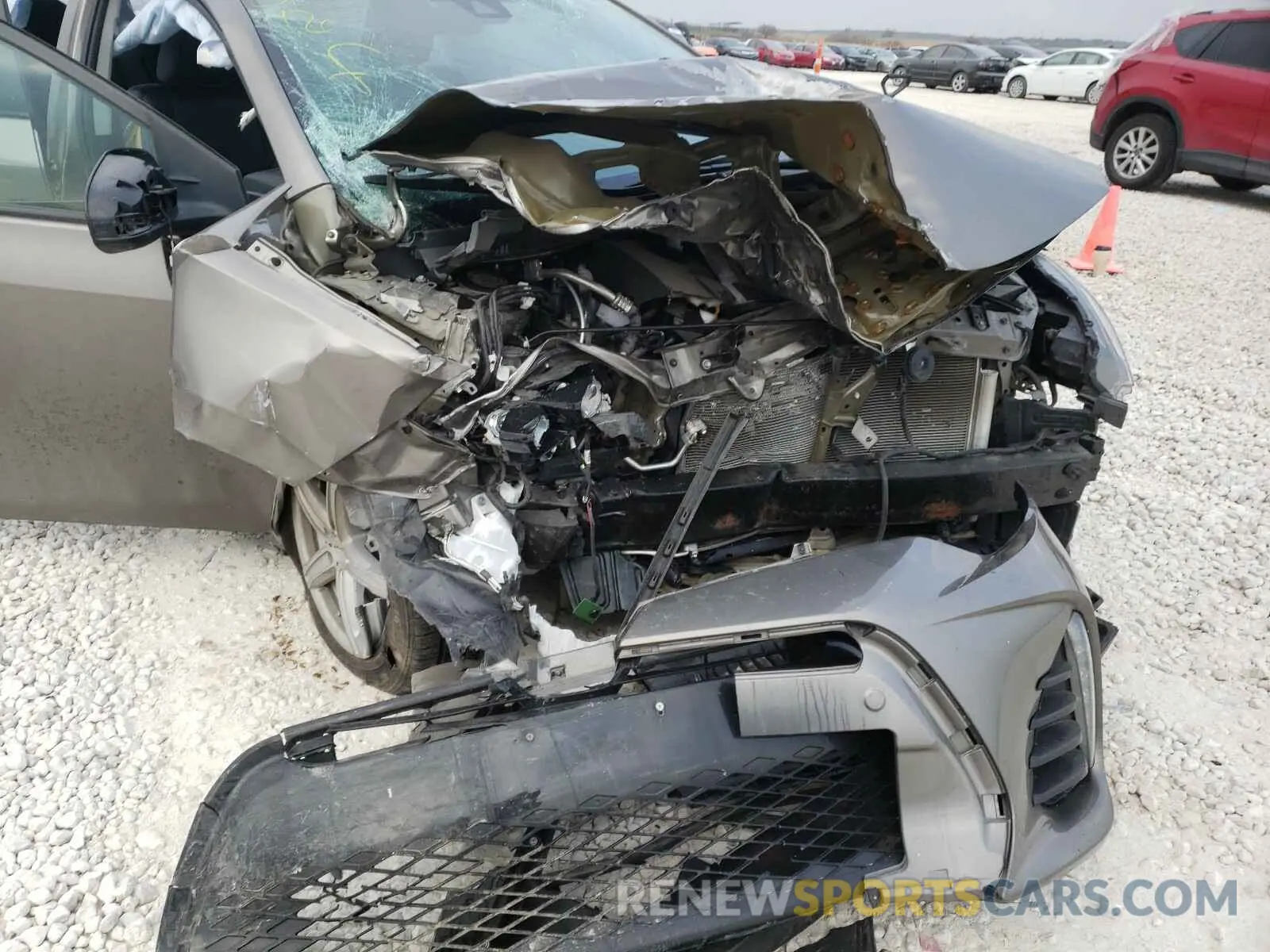 9 Photograph of a damaged car 5YFBURHE5KP895494 TOYOTA COROLLA 2019