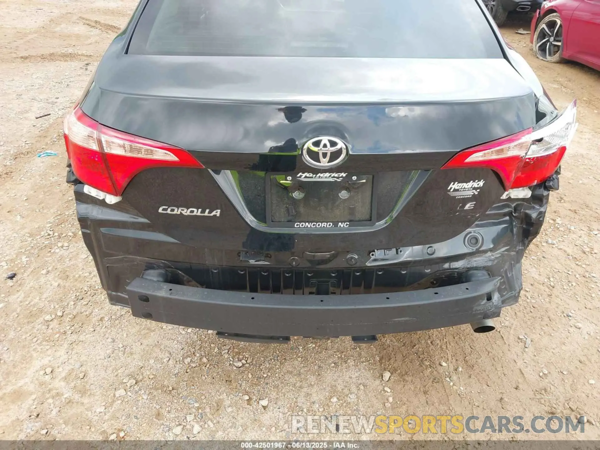 17 Photograph of a damaged car 5YFBURHE5KP899948 TOYOTA COROLLA 2019