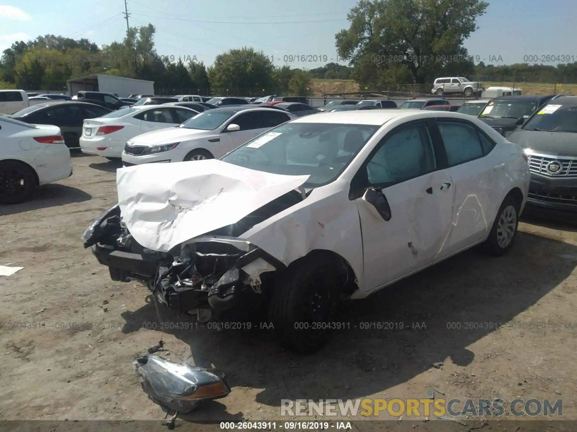 2 Photograph of a damaged car 5YFBURHE5KP901889 TOYOTA COROLLA 2019