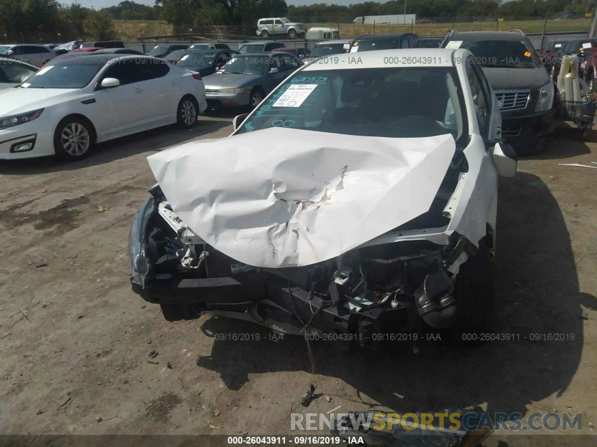 6 Photograph of a damaged car 5YFBURHE5KP901889 TOYOTA COROLLA 2019