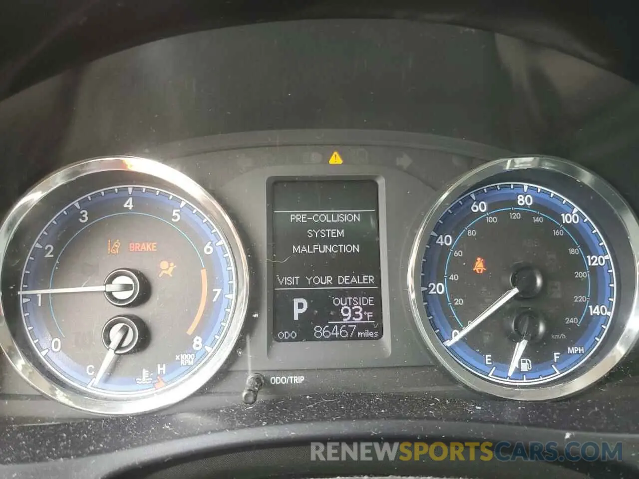 9 Photograph of a damaged car 5YFBURHE5KP902329 TOYOTA COROLLA 2019