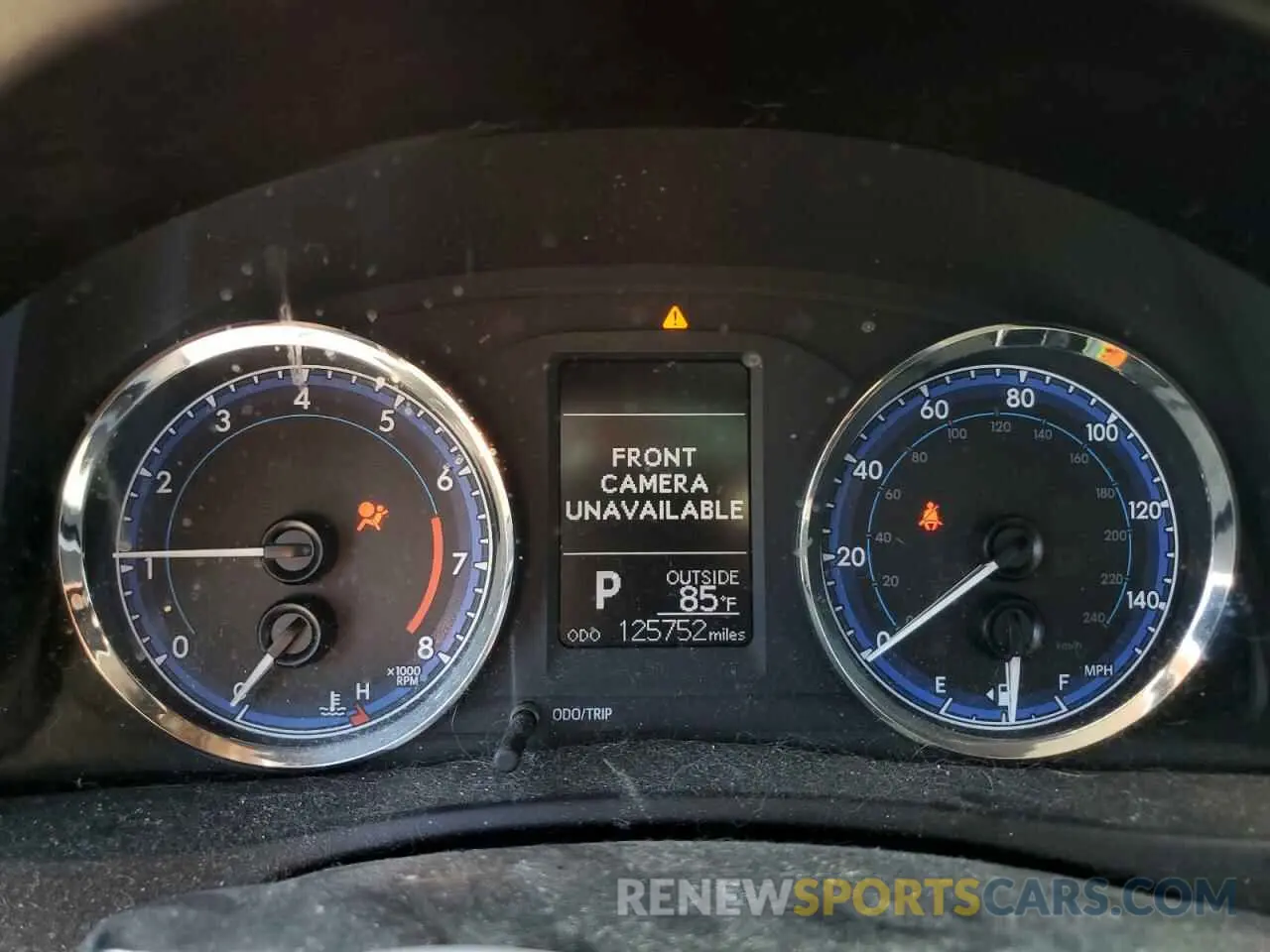 9 Photograph of a damaged car 5YFBURHE5KP902654 TOYOTA COROLLA 2019