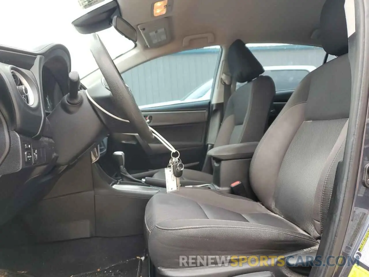 7 Photograph of a damaged car 5YFBURHE5KP903268 TOYOTA COROLLA 2019