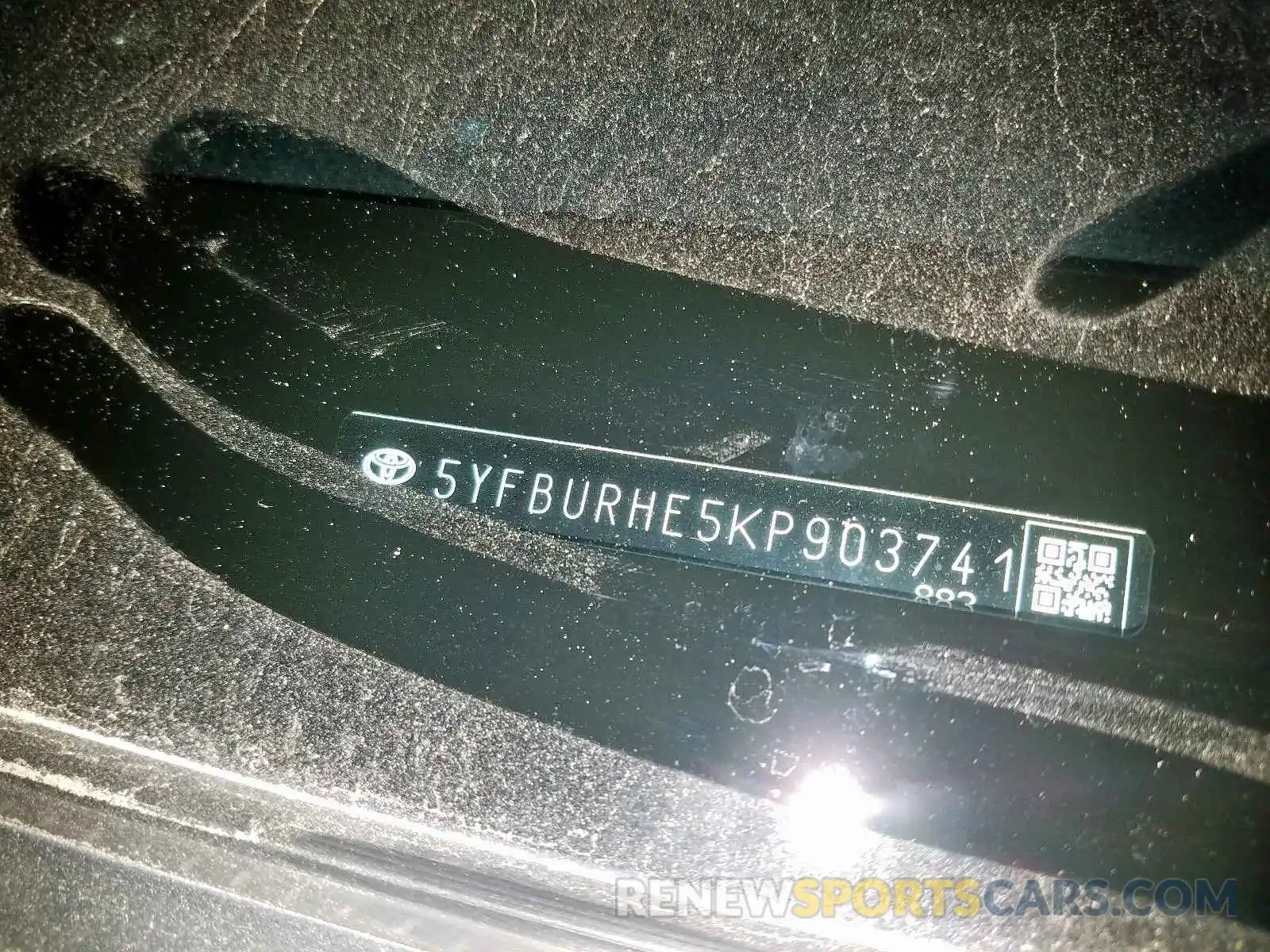 10 Photograph of a damaged car 5YFBURHE5KP903741 TOYOTA COROLLA 2019