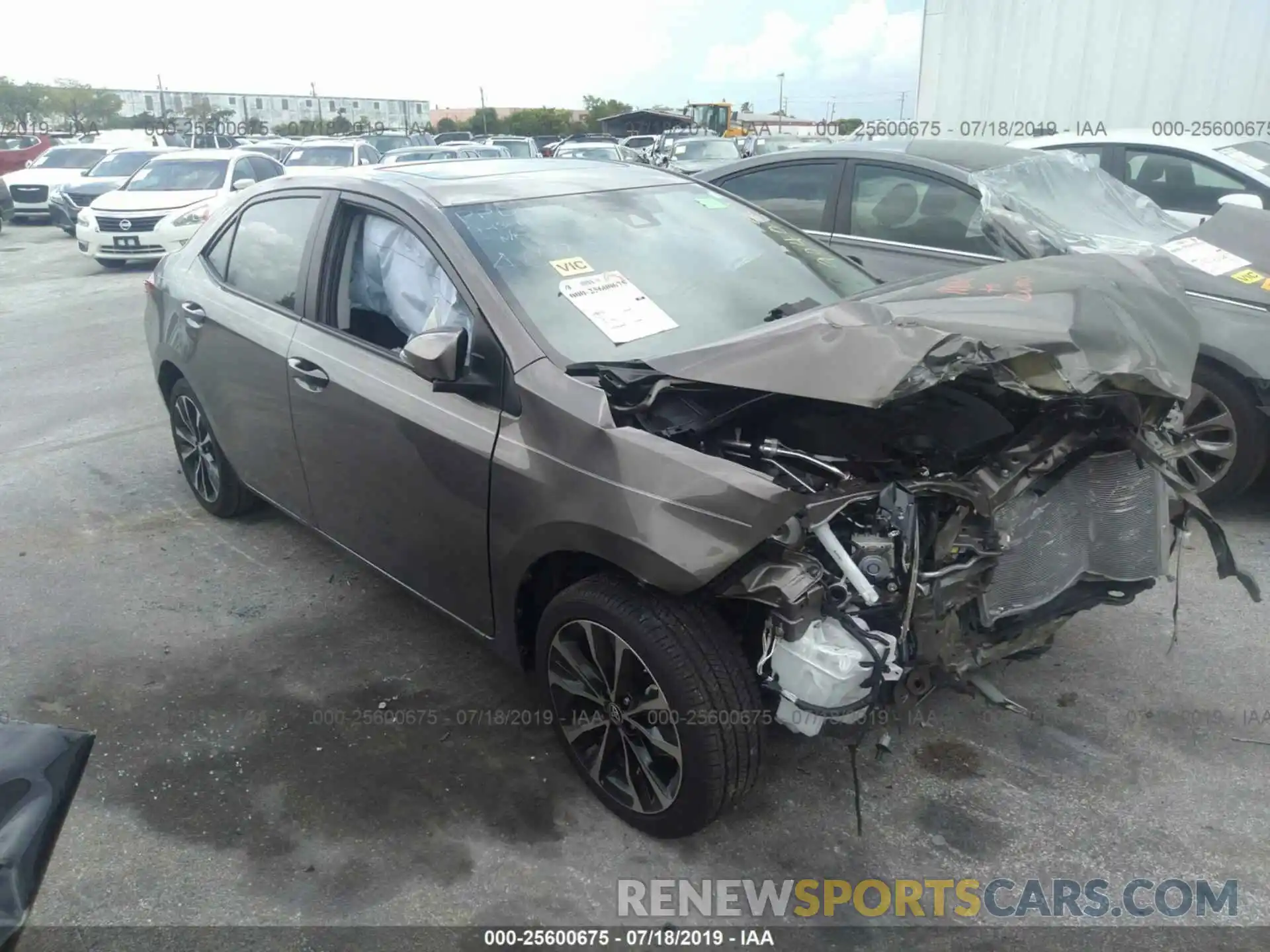 1 Photograph of a damaged car 5YFBURHE5KP904050 TOYOTA COROLLA 2019