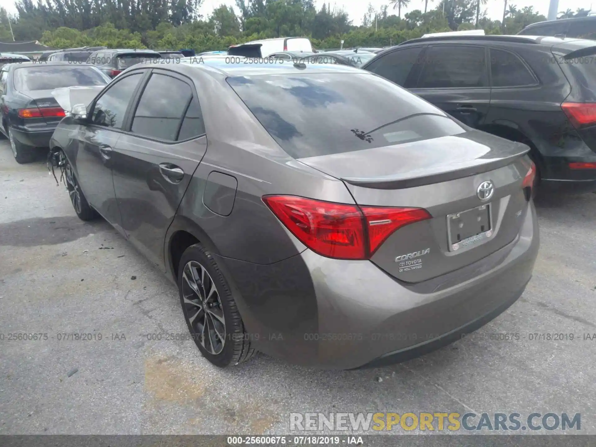 3 Photograph of a damaged car 5YFBURHE5KP904050 TOYOTA COROLLA 2019