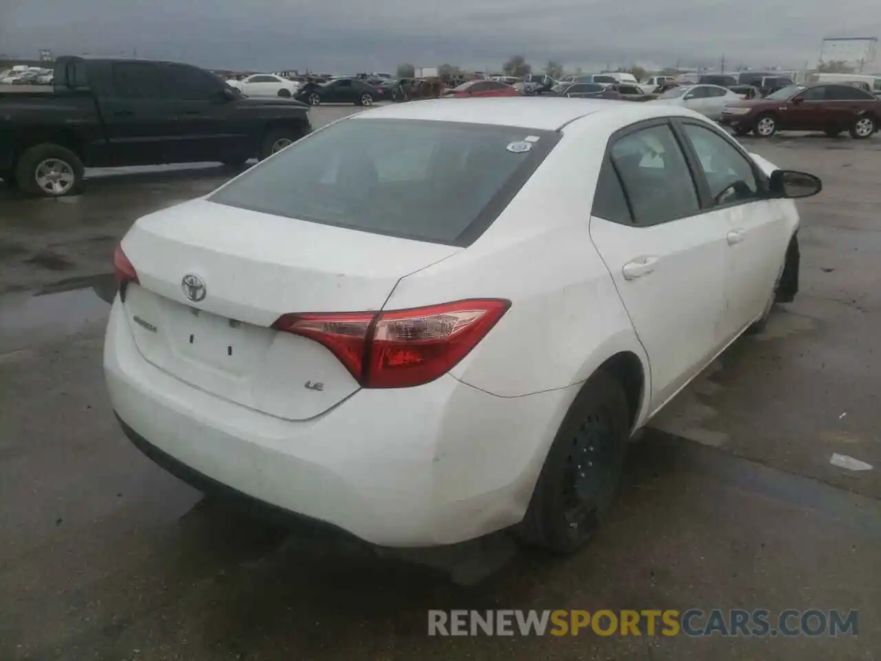 4 Photograph of a damaged car 5YFBURHE5KP905313 TOYOTA COROLLA 2019