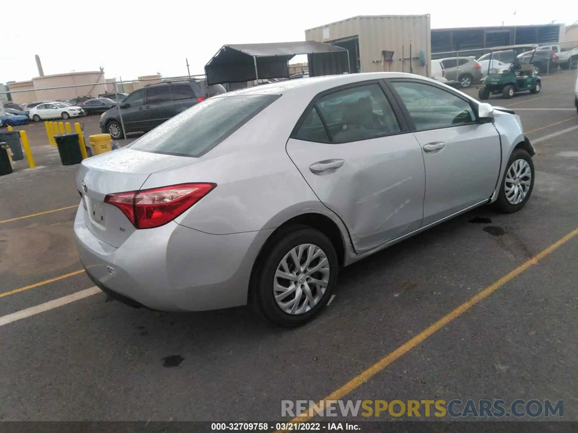 4 Photograph of a damaged car 5YFBURHE5KP909118 TOYOTA COROLLA 2019