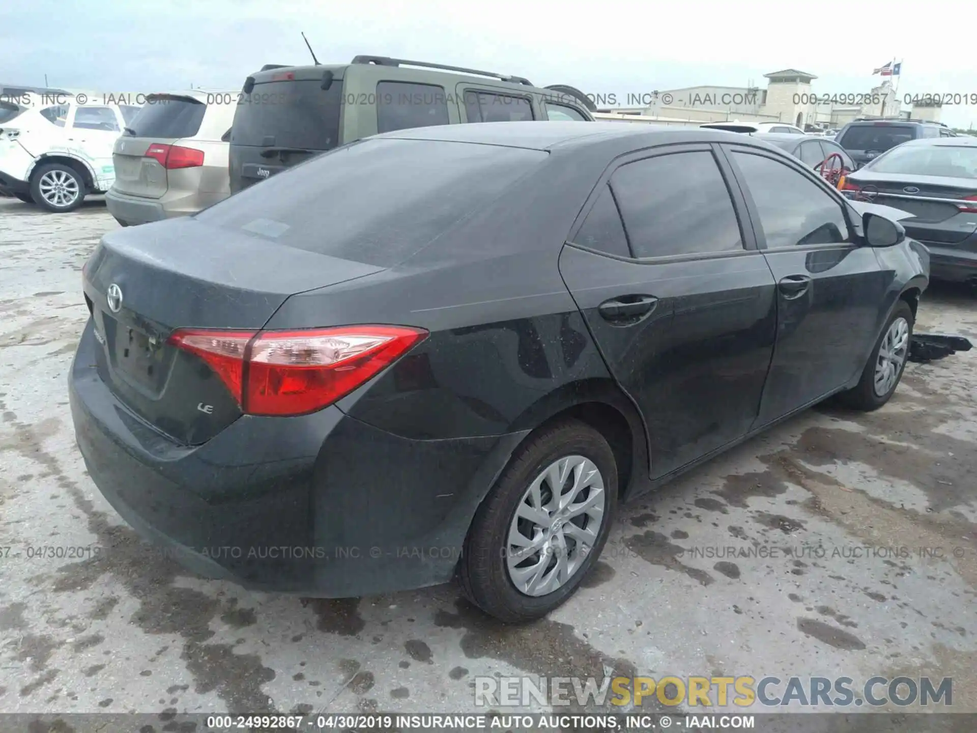 4 Photograph of a damaged car 5YFBURHE5KP910933 TOYOTA COROLLA 2019