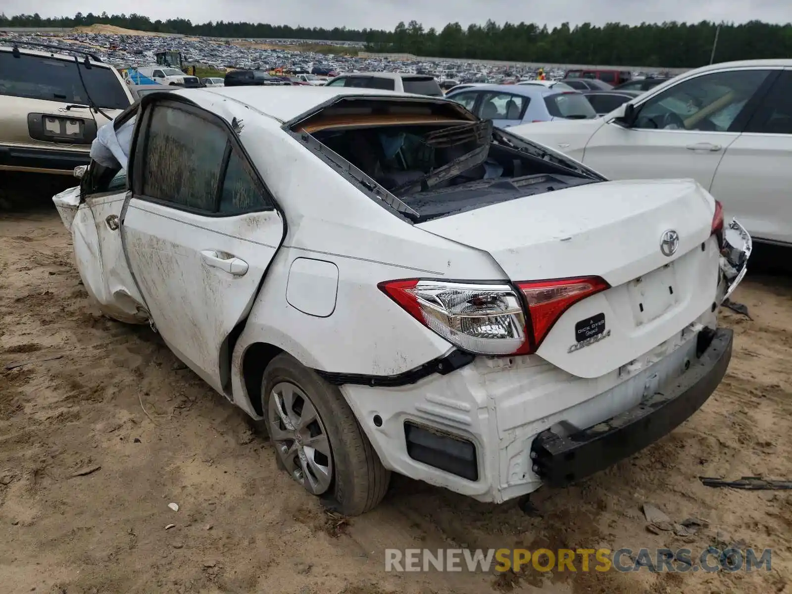 3 Photograph of a damaged car 5YFBURHE5KP913461 TOYOTA COROLLA 2019