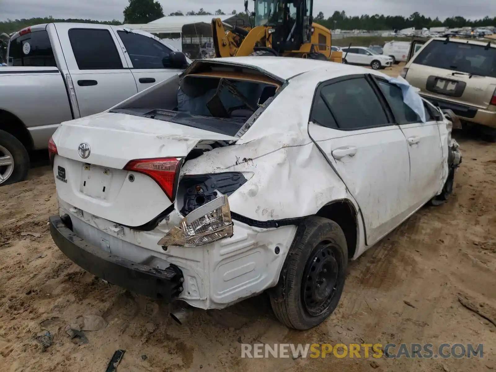 4 Photograph of a damaged car 5YFBURHE5KP913461 TOYOTA COROLLA 2019