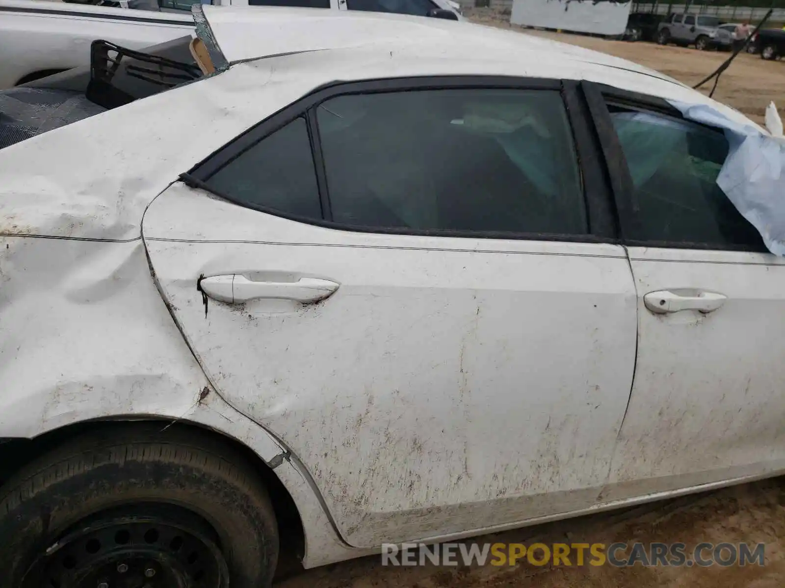 6 Photograph of a damaged car 5YFBURHE5KP913461 TOYOTA COROLLA 2019