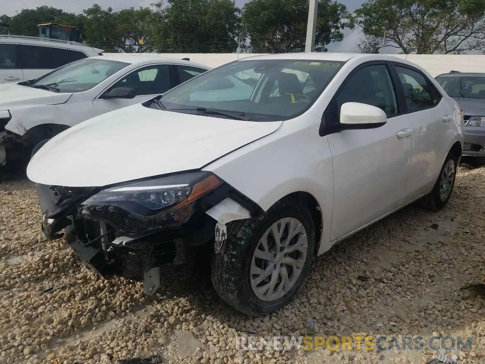 2 Photograph of a damaged car 5YFBURHE5KP918823 TOYOTA COROLLA 2019