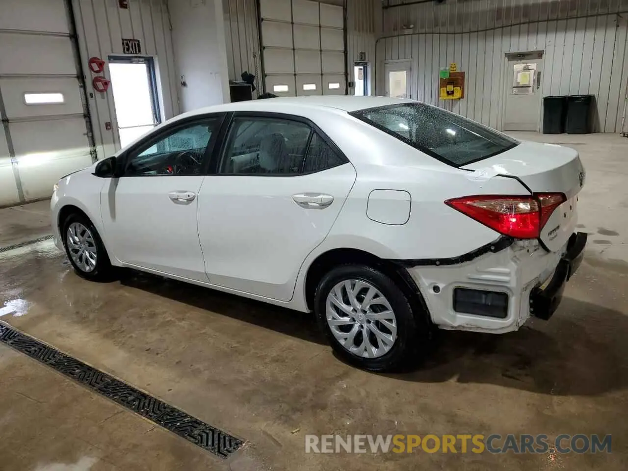 2 Photograph of a damaged car 5YFBURHE5KP919972 TOYOTA COROLLA 2019