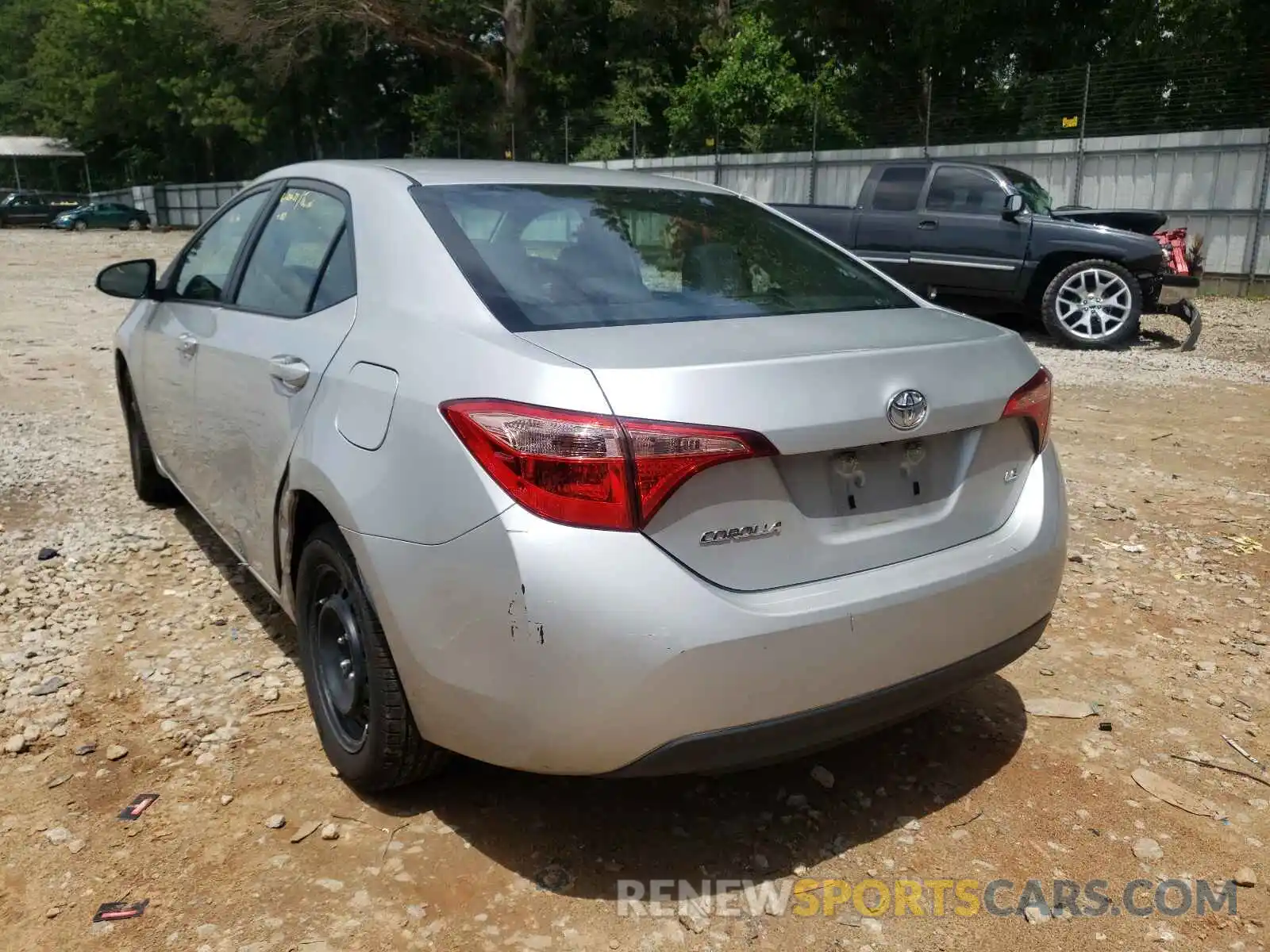 3 Photograph of a damaged car 5YFBURHE5KP920040 TOYOTA COROLLA 2019