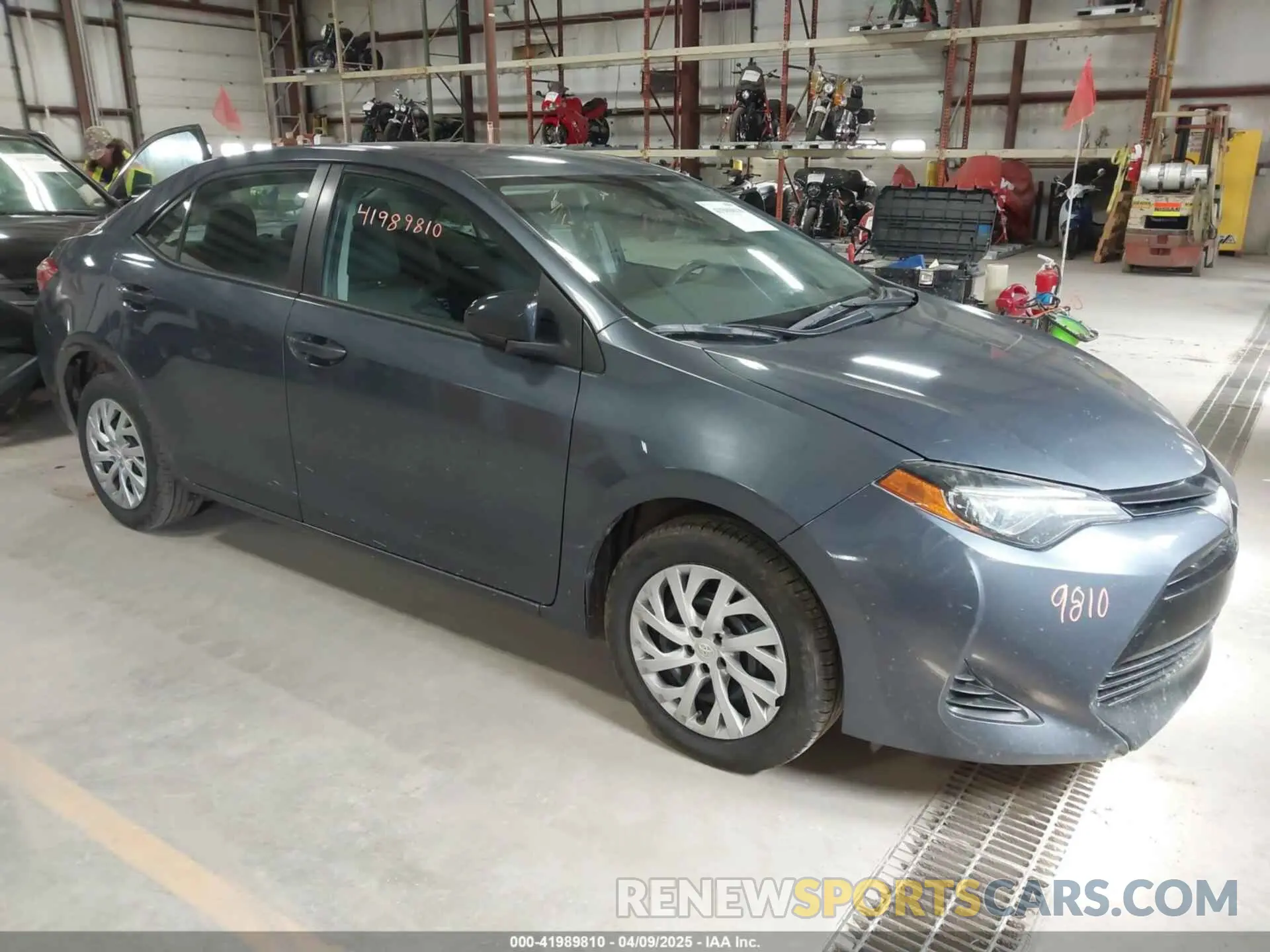 1 Photograph of a damaged car 5YFBURHE5KP920054 TOYOTA COROLLA 2019