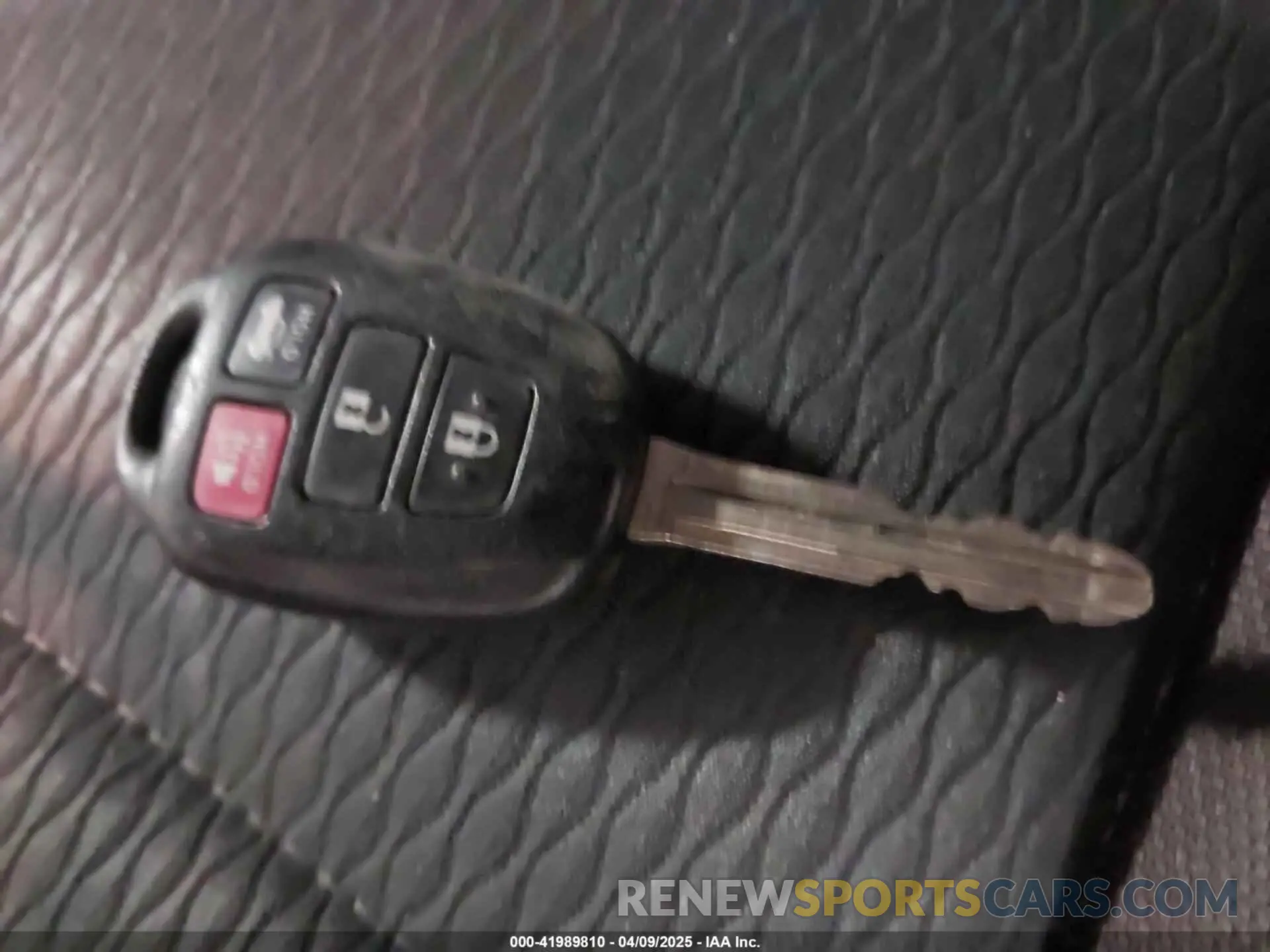 11 Photograph of a damaged car 5YFBURHE5KP920054 TOYOTA COROLLA 2019