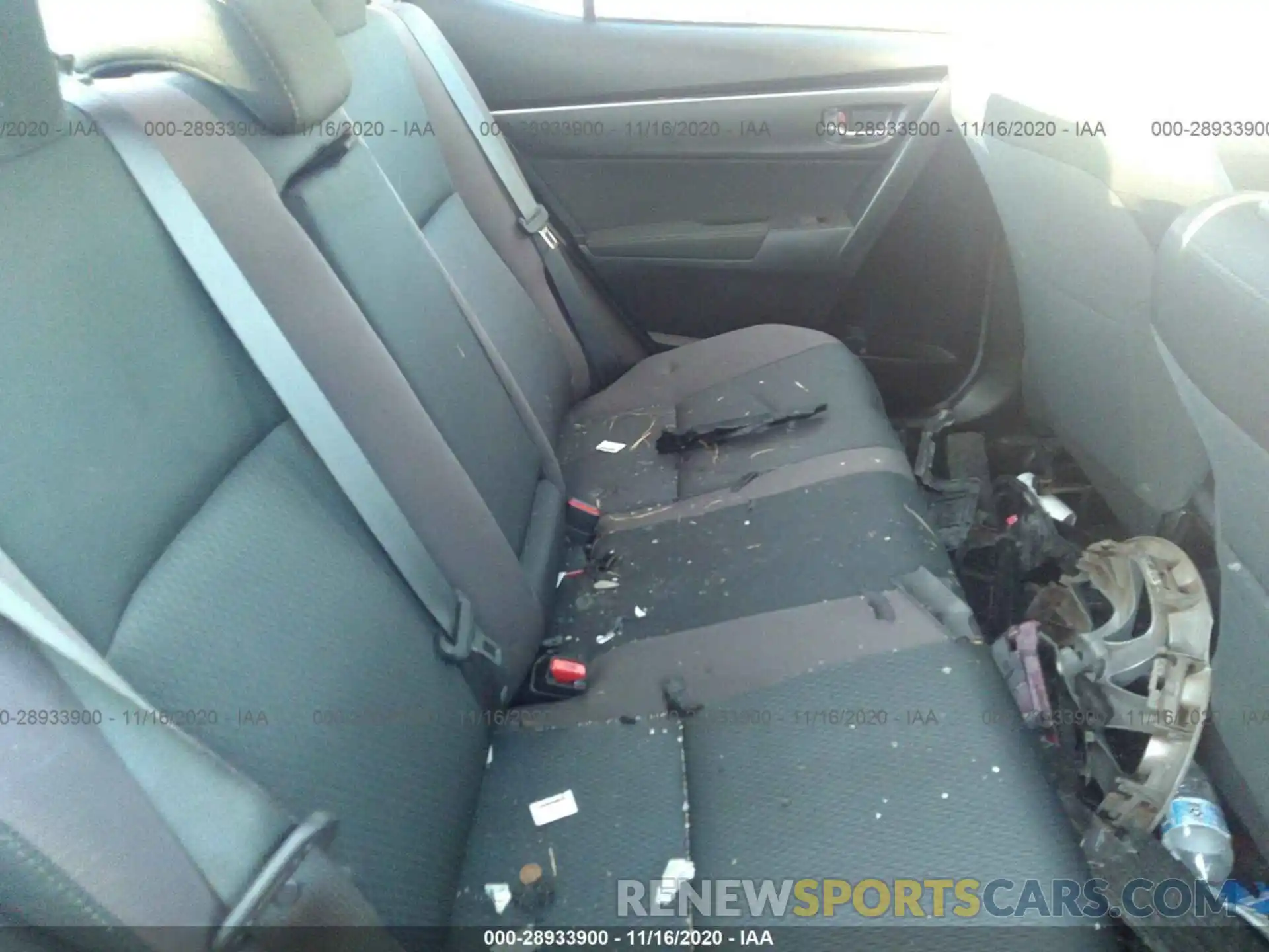 8 Photograph of a damaged car 5YFBURHE5KP921186 TOYOTA COROLLA 2019