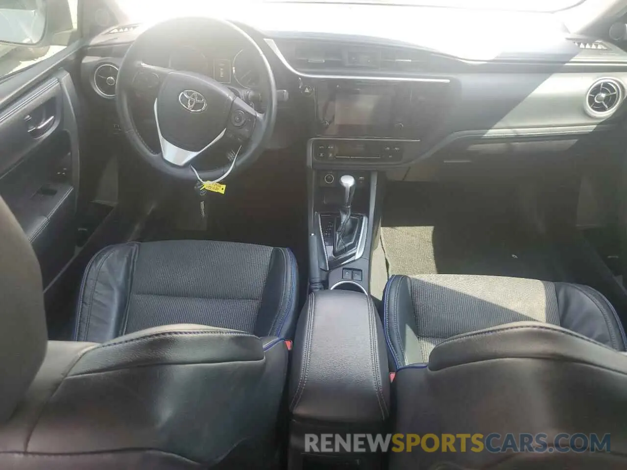 8 Photograph of a damaged car 5YFBURHE5KP921284 TOYOTA COROLLA 2019