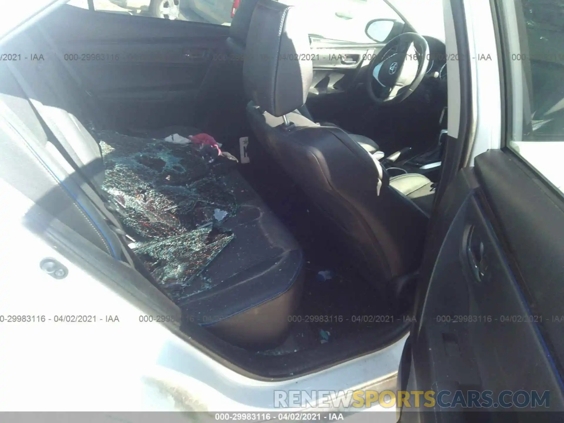 8 Photograph of a damaged car 5YFBURHE5KP925772 TOYOTA COROLLA 2019