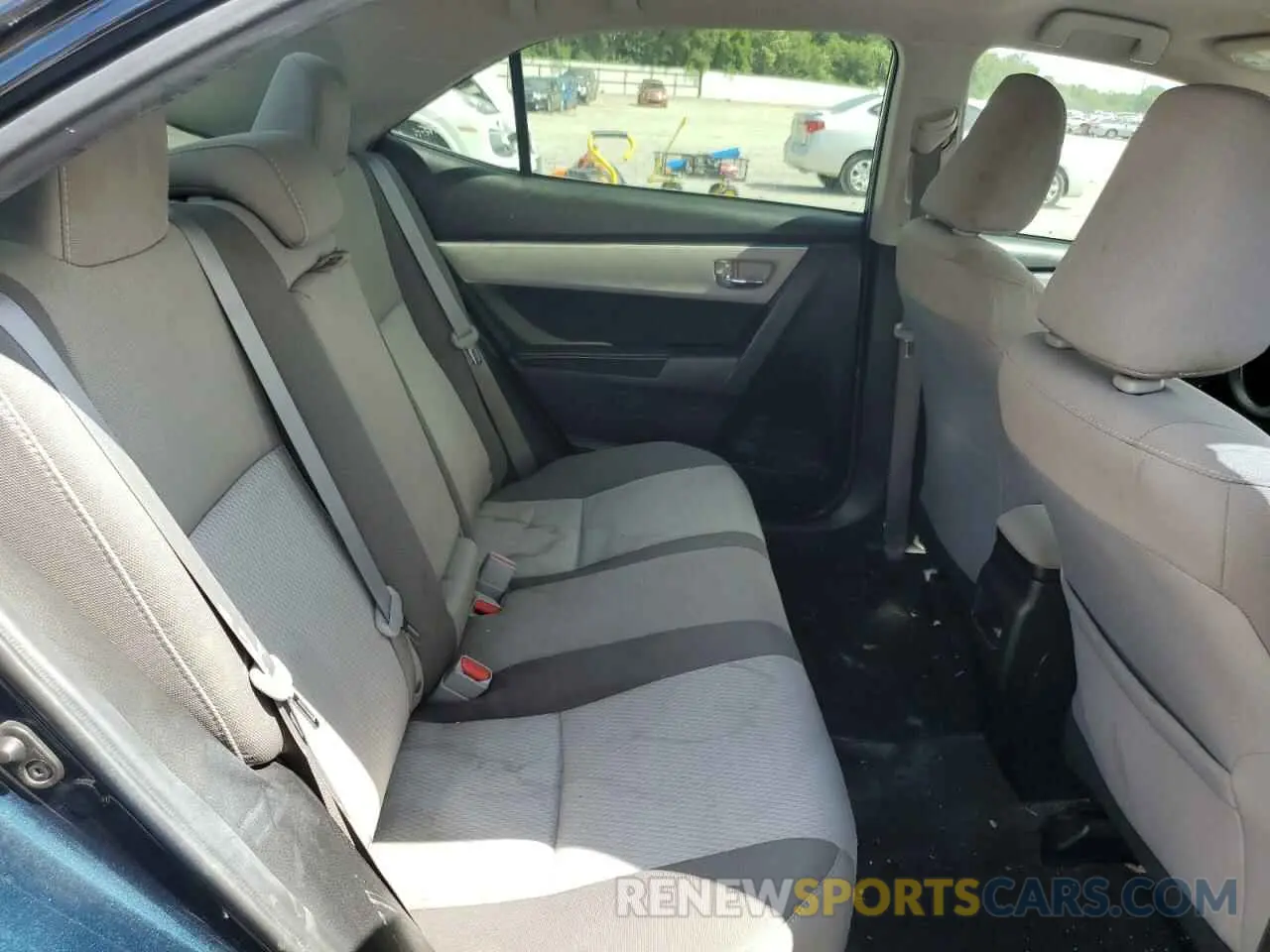 10 Photograph of a damaged car 5YFBURHE5KP926453 TOYOTA COROLLA 2019