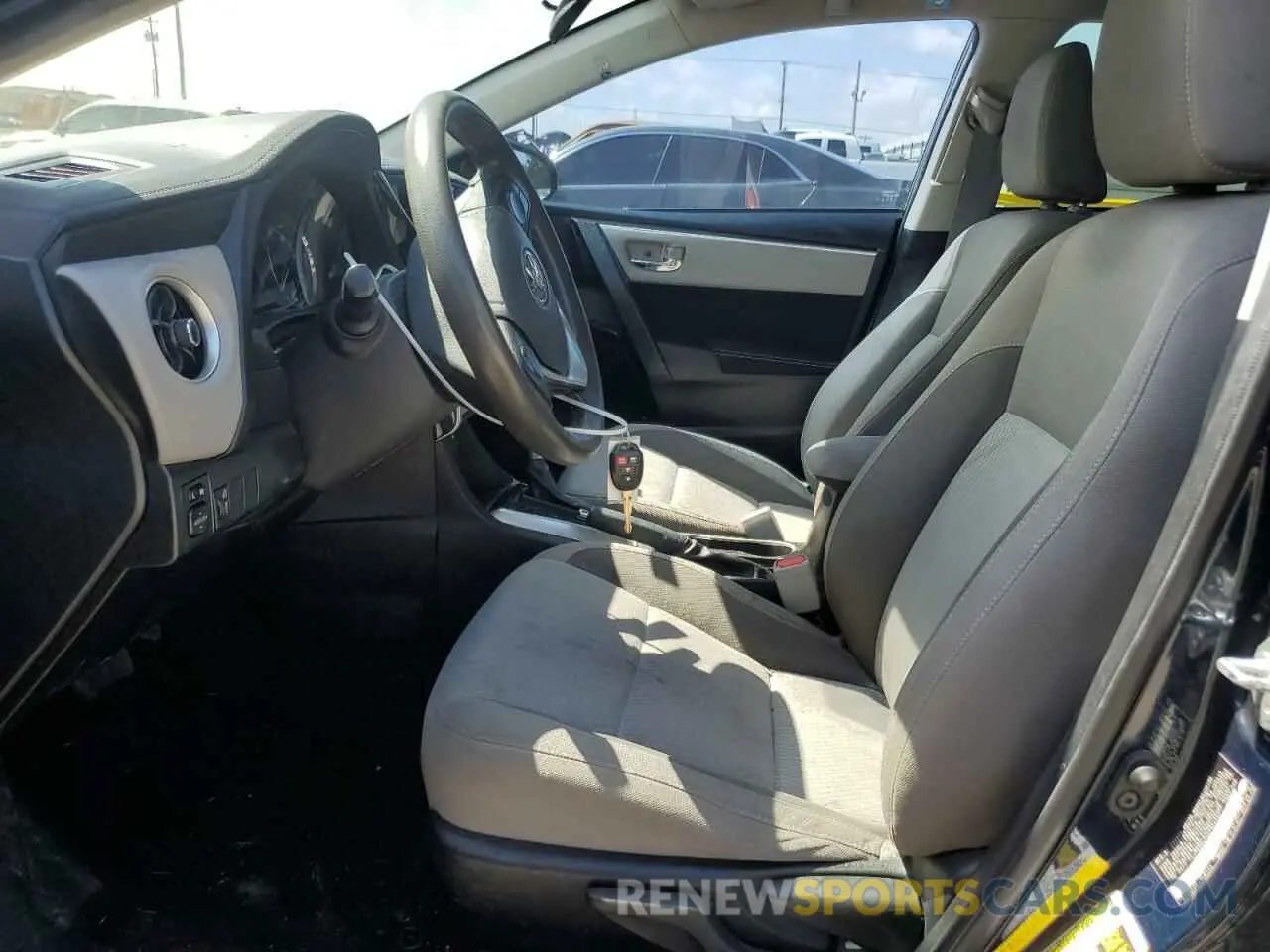 7 Photograph of a damaged car 5YFBURHE5KP926453 TOYOTA COROLLA 2019