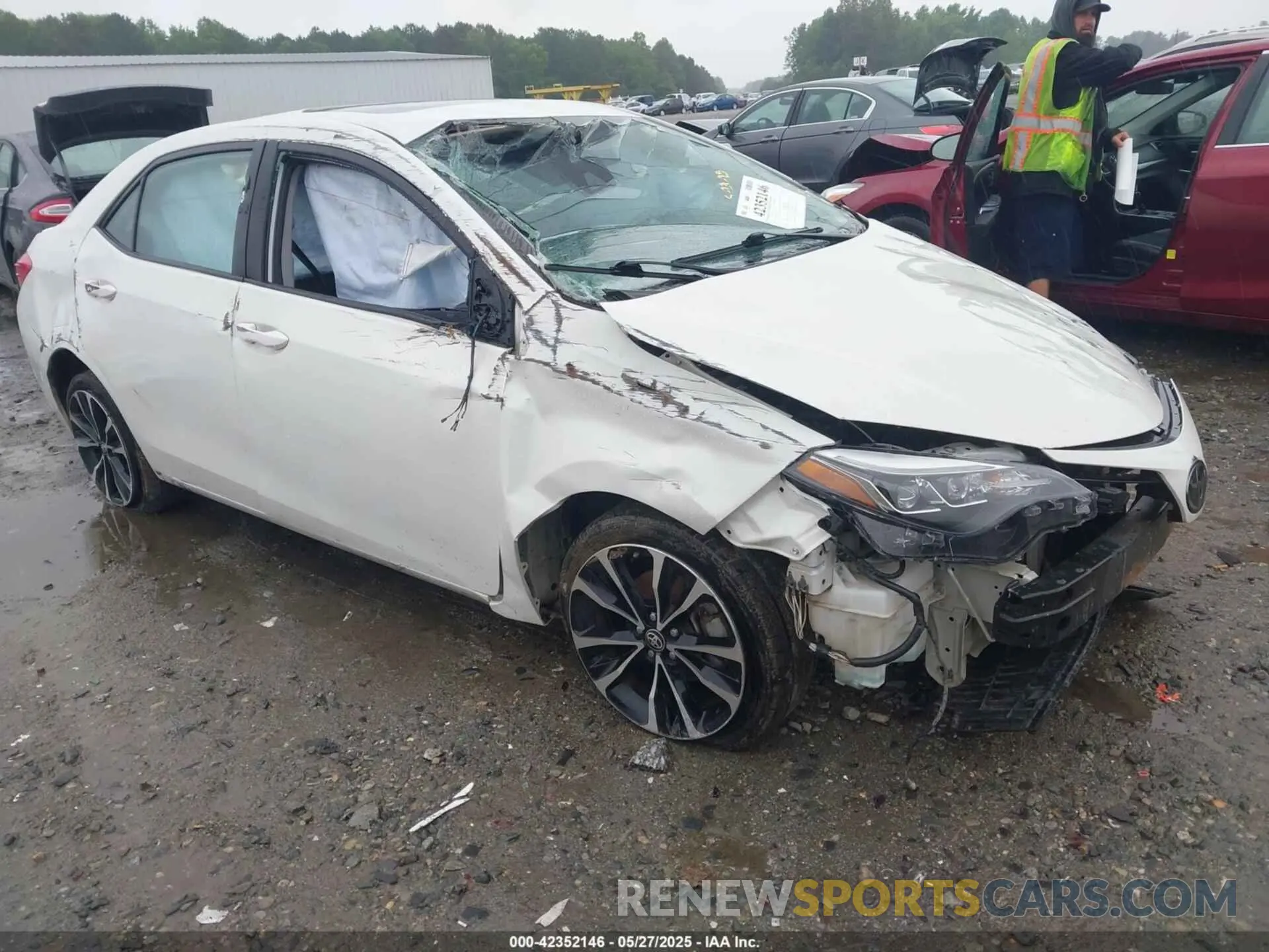 1 Photograph of a damaged car 5YFBURHE5KP927117 TOYOTA COROLLA 2019