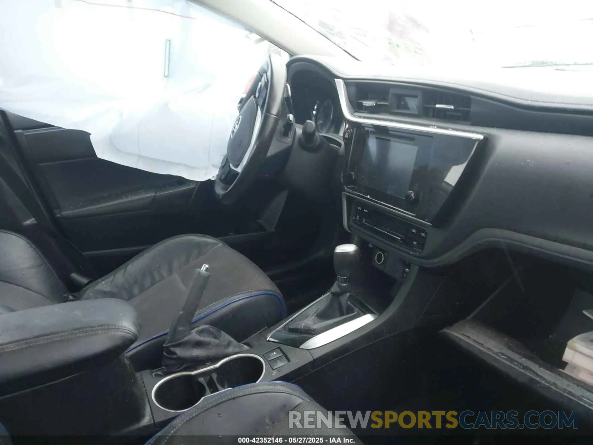 5 Photograph of a damaged car 5YFBURHE5KP927117 TOYOTA COROLLA 2019