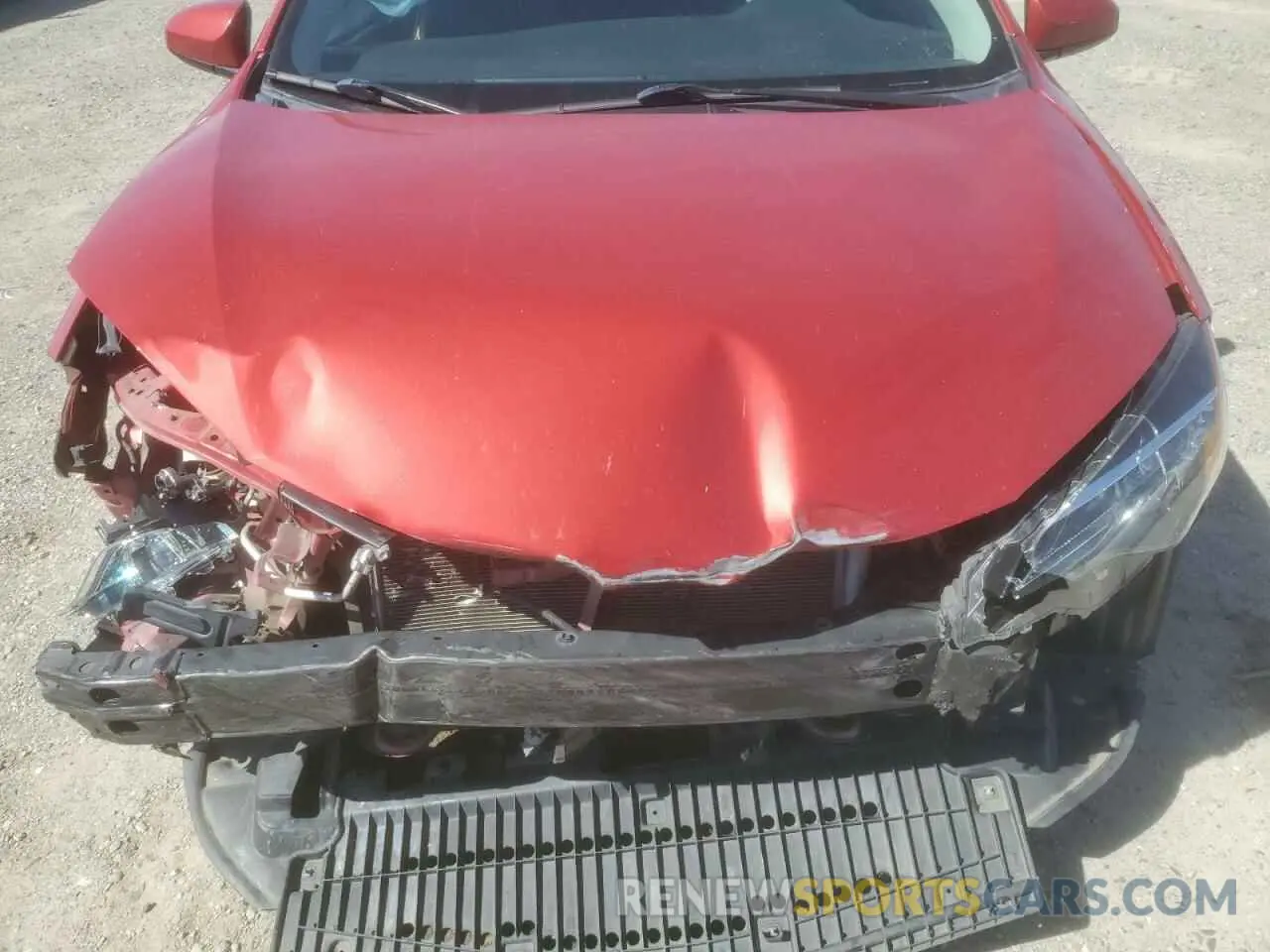 11 Photograph of a damaged car 5YFBURHE5KP927134 TOYOTA COROLLA 2019
