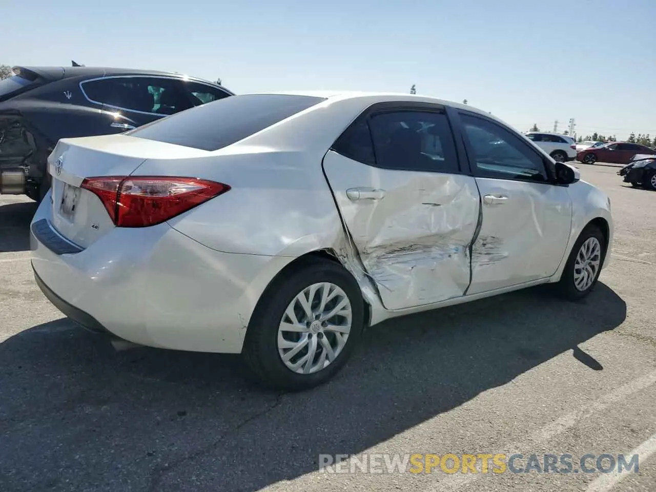 3 Photograph of a damaged car 5YFBURHE5KP928736 TOYOTA COROLLA 2019