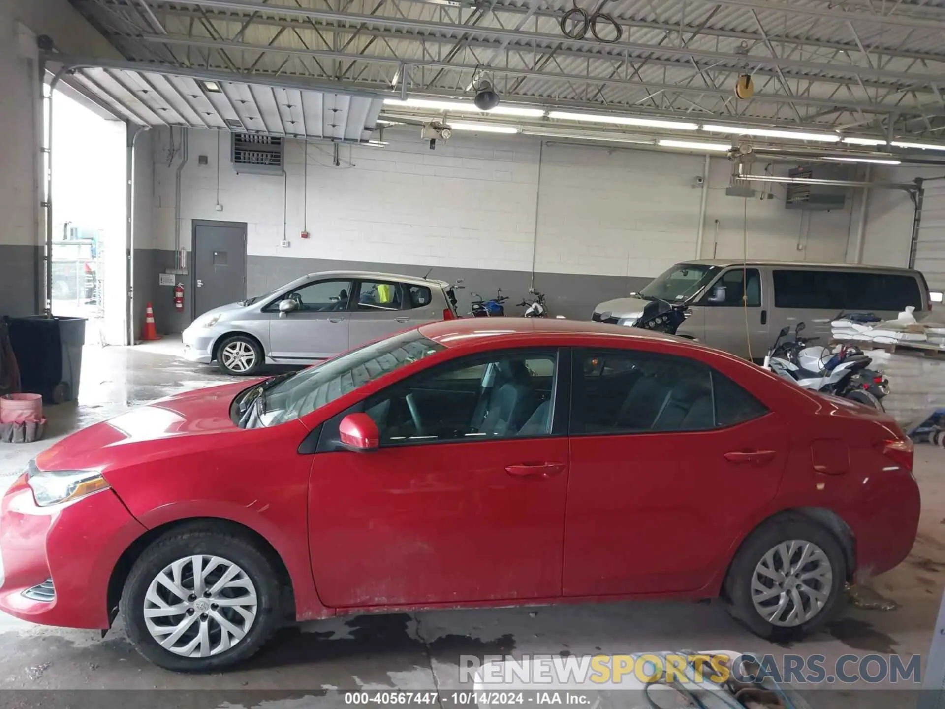 14 Photograph of a damaged car 5YFBURHE5KP929739 TOYOTA COROLLA 2019