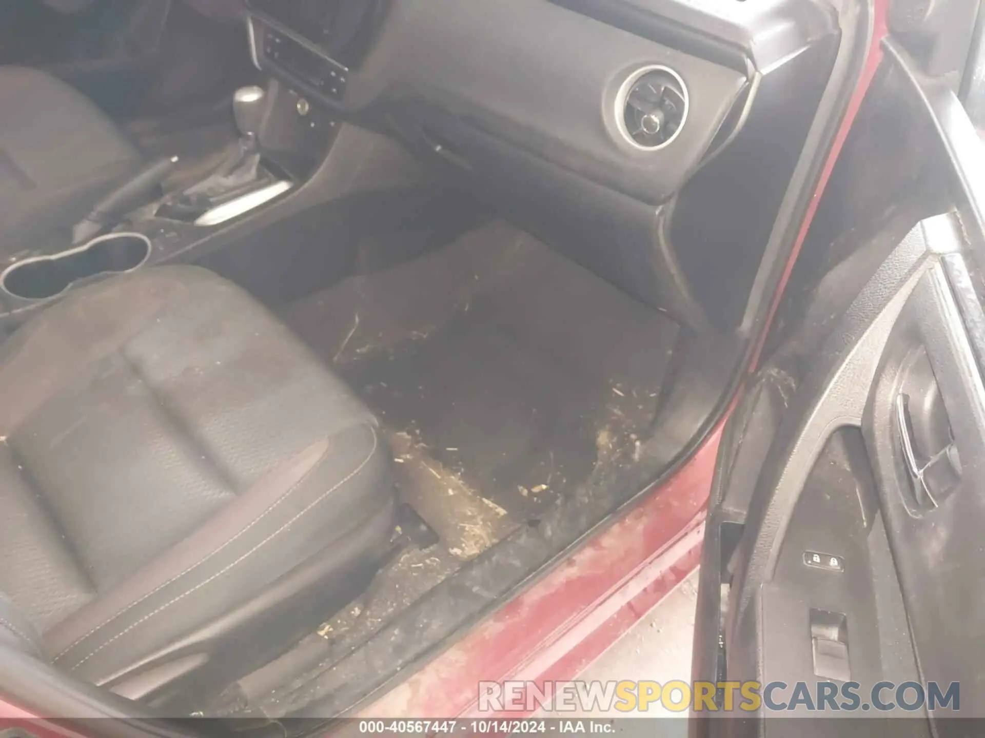 5 Photograph of a damaged car 5YFBURHE5KP929739 TOYOTA COROLLA 2019