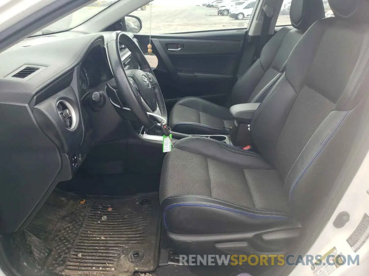 7 Photograph of a damaged car 5YFBURHE5KP931247 TOYOTA COROLLA 2019