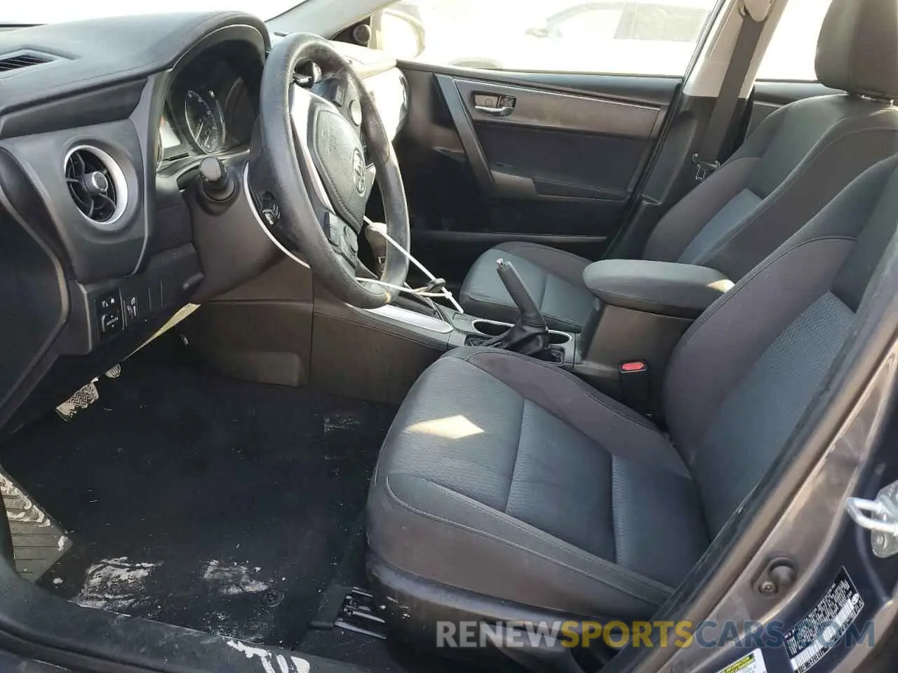 7 Photograph of a damaged car 5YFBURHE5KP934942 TOYOTA COROLLA 2019