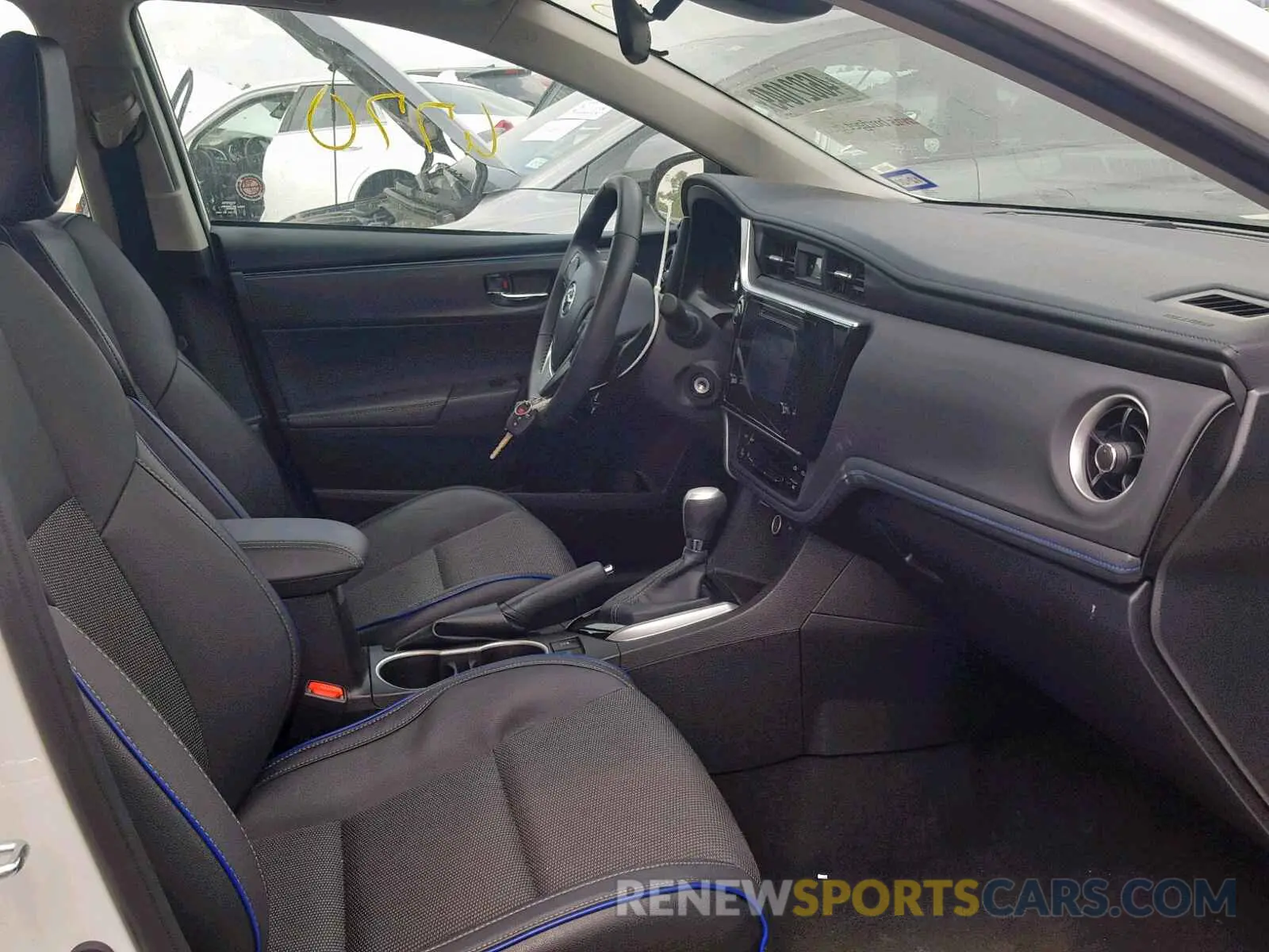 5 Photograph of a damaged car 5YFBURHE5KP935945 TOYOTA COROLLA 2019