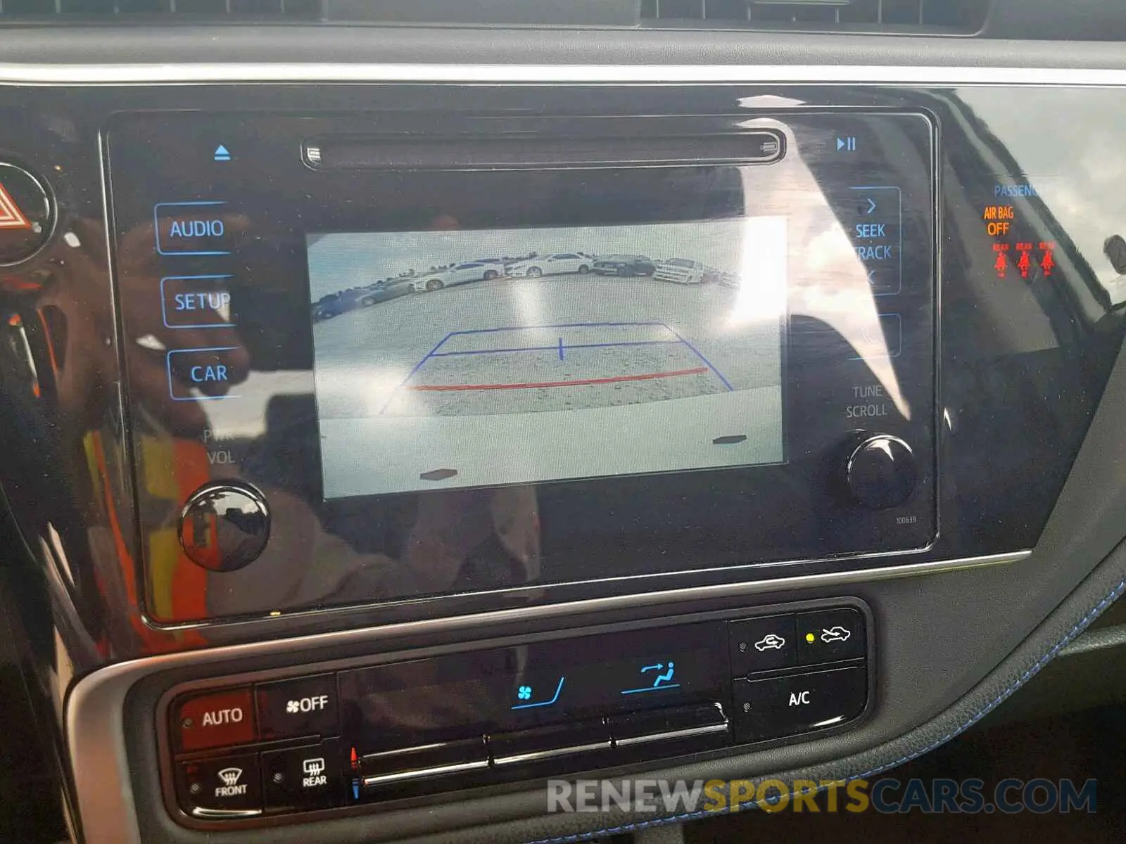 9 Photograph of a damaged car 5YFBURHE5KP935945 TOYOTA COROLLA 2019