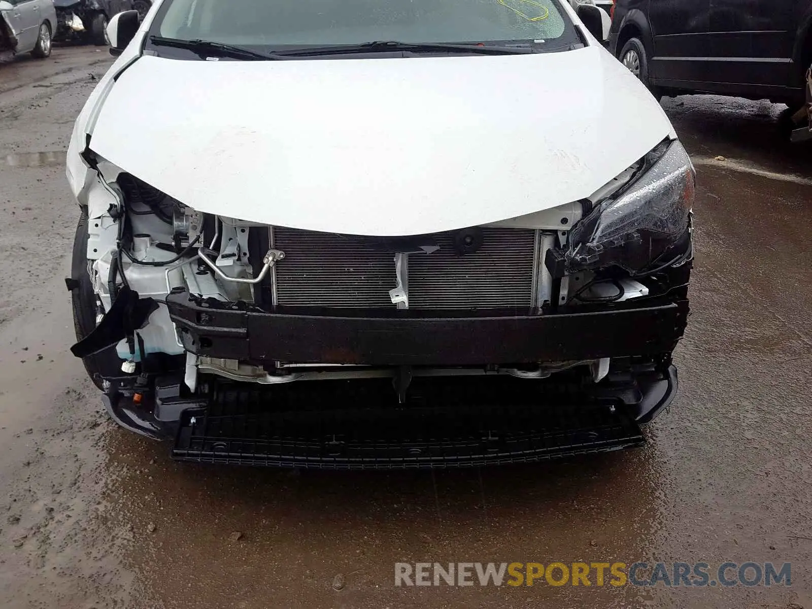 9 Photograph of a damaged car 5YFBURHE5KP936531 TOYOTA COROLLA 2019