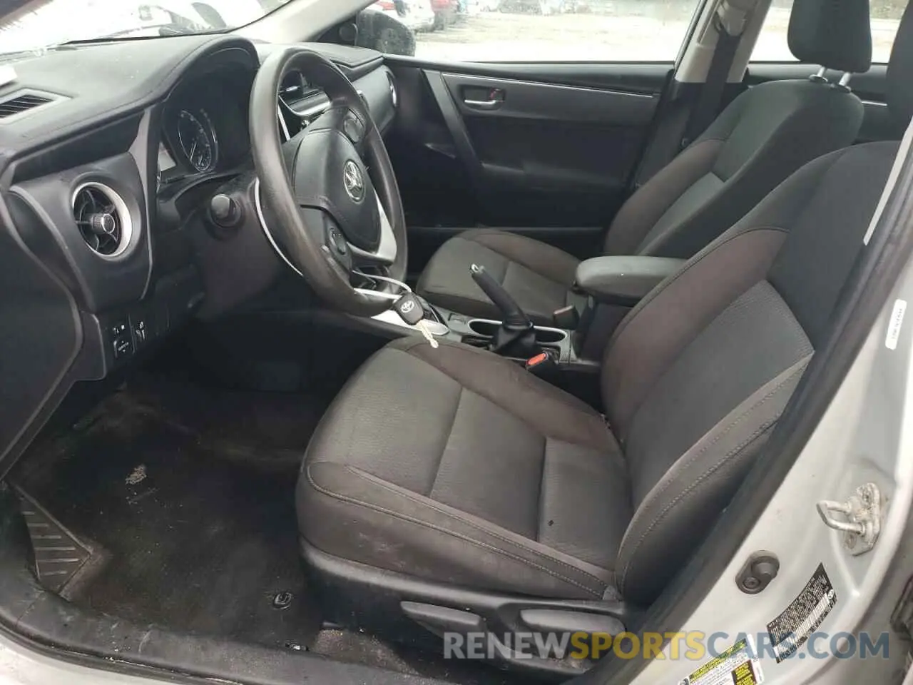 7 Photograph of a damaged car 5YFBURHE5KP938294 TOYOTA COROLLA 2019