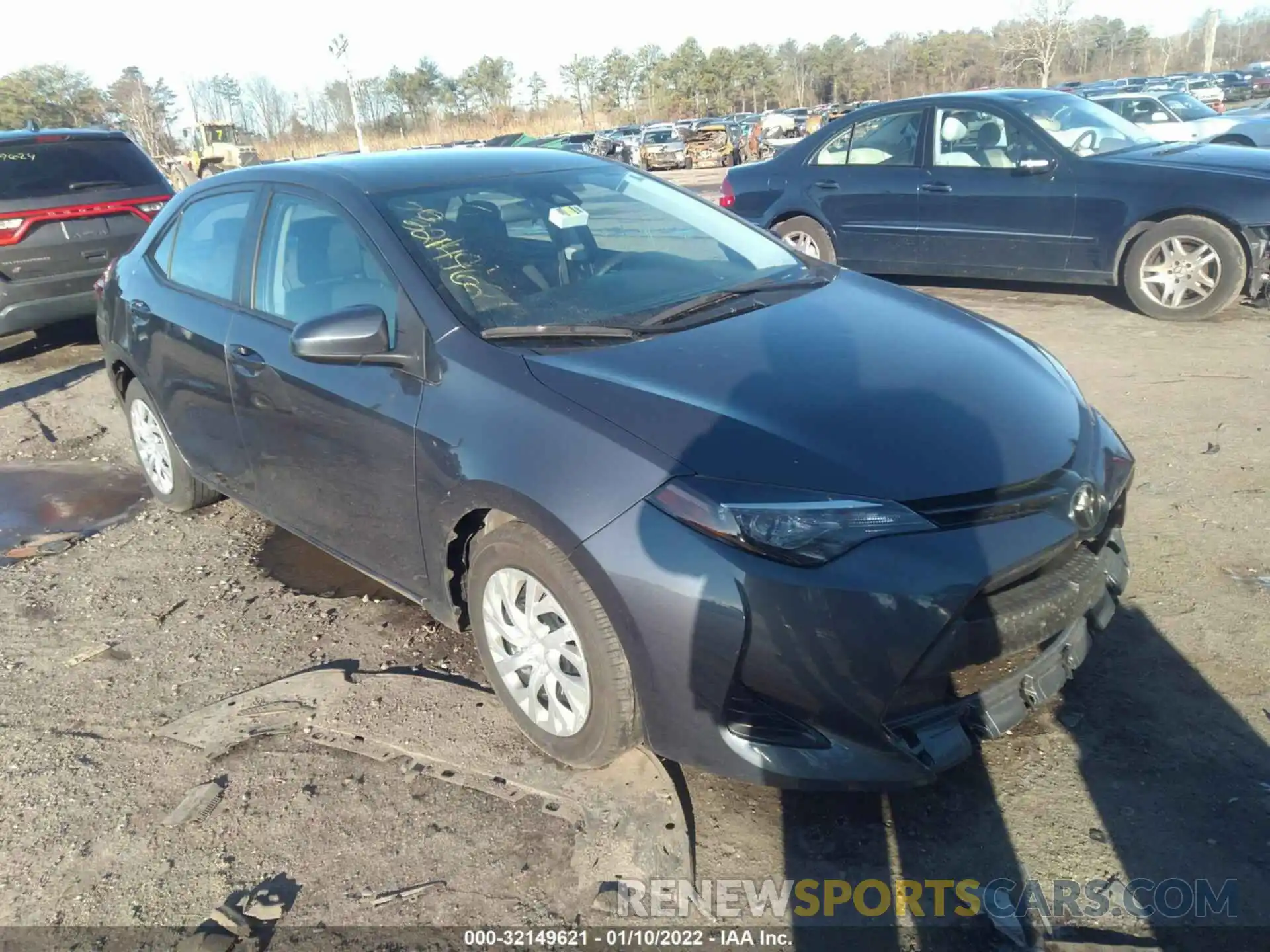 1 Photograph of a damaged car 5YFBURHE5KP938666 TOYOTA COROLLA 2019