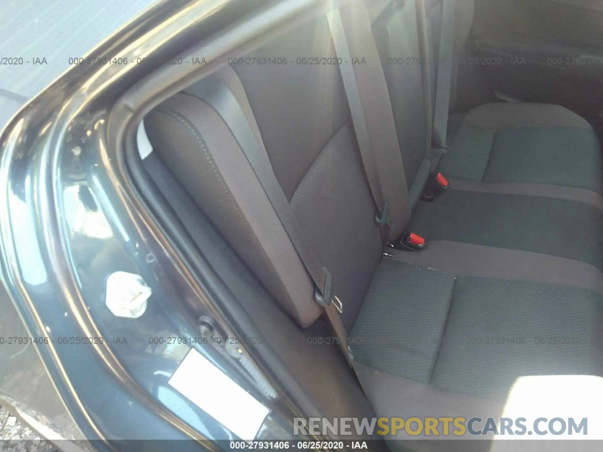 8 Photograph of a damaged car 5YFBURHE5KP939218 TOYOTA COROLLA 2019