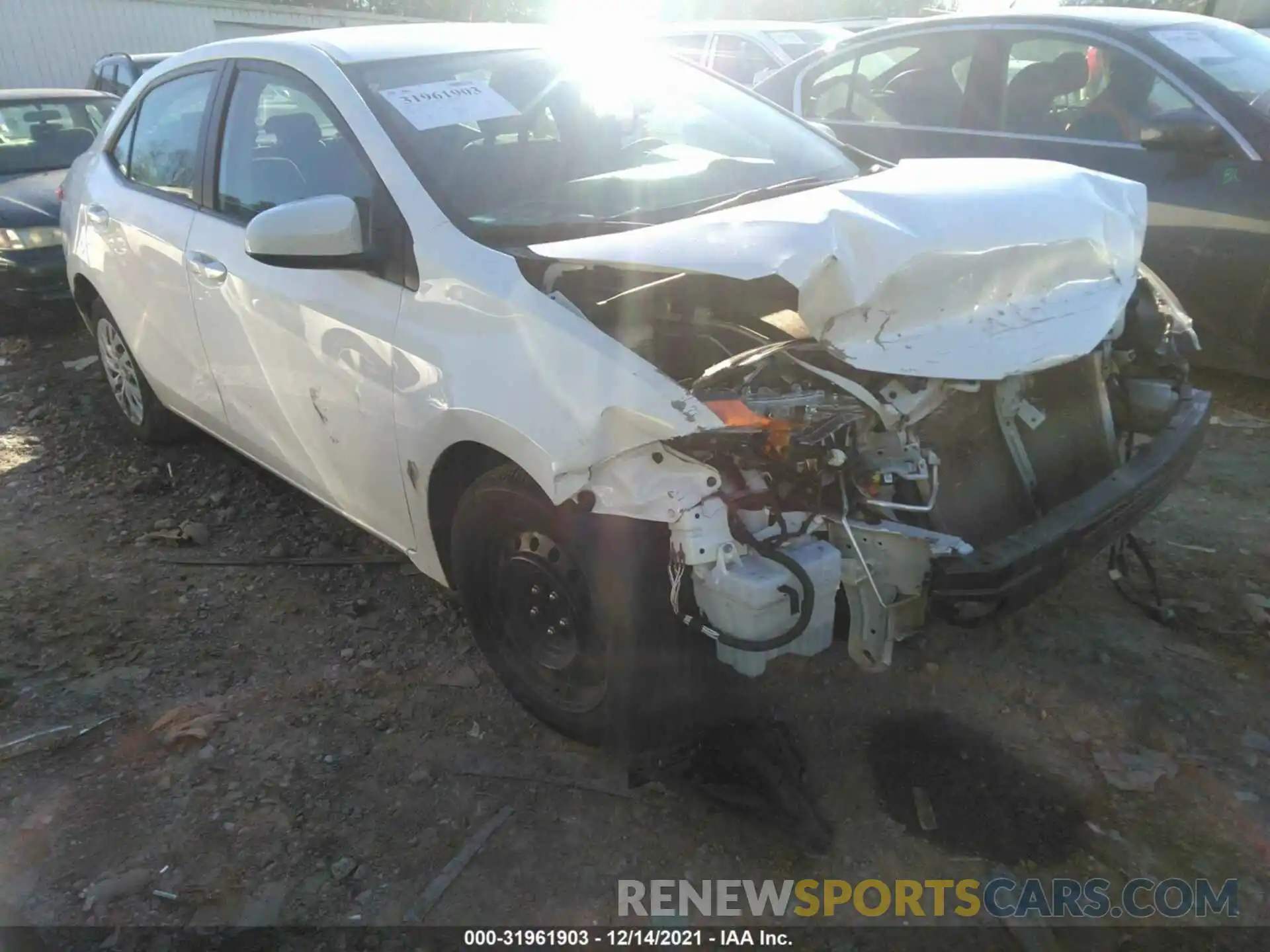 1 Photograph of a damaged car 5YFBURHE5KP939493 TOYOTA COROLLA 2019