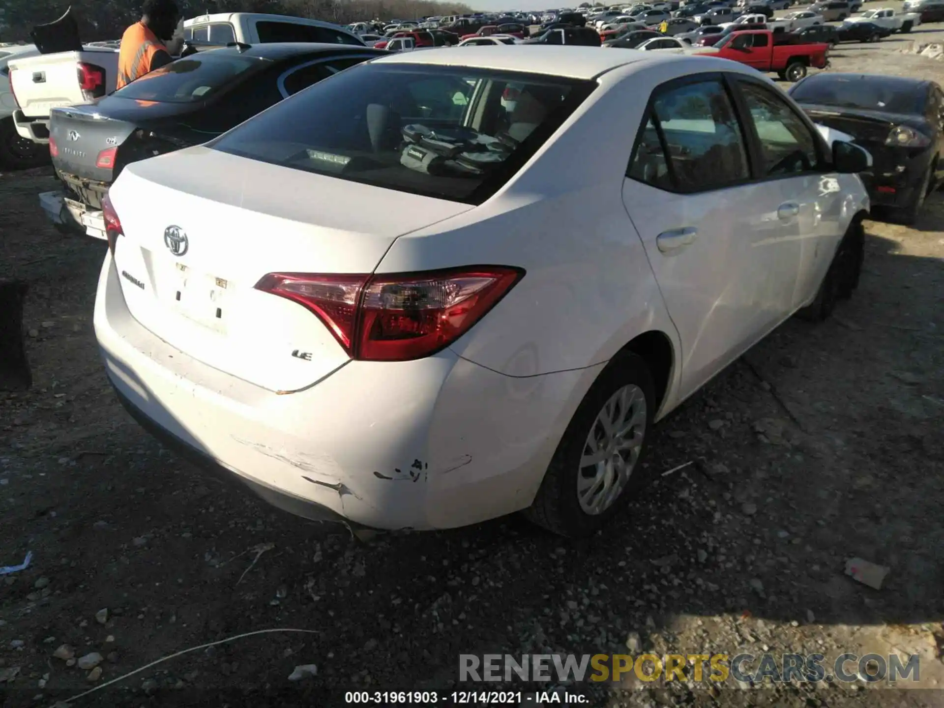 4 Photograph of a damaged car 5YFBURHE5KP939493 TOYOTA COROLLA 2019