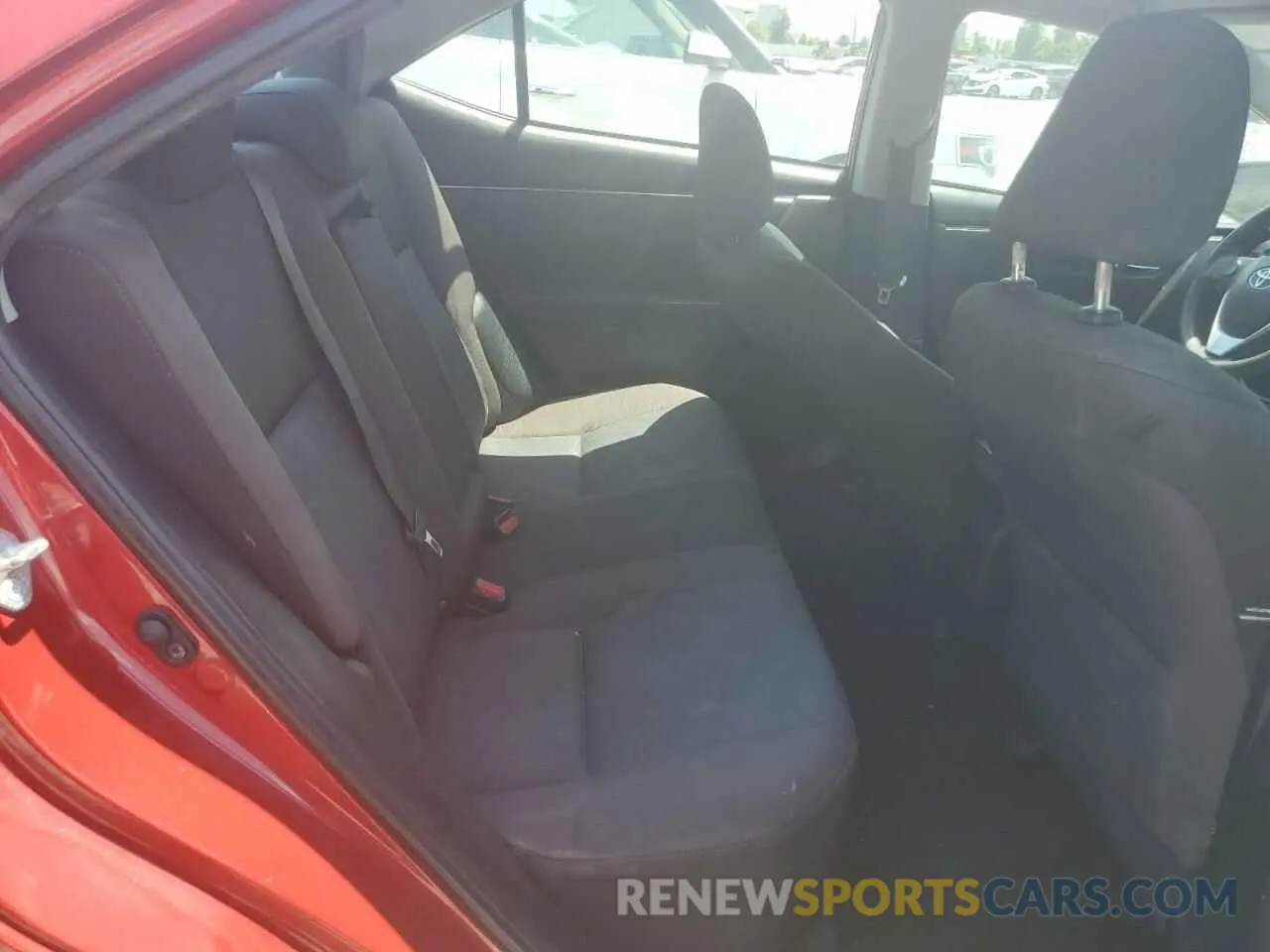 10 Photograph of a damaged car 5YFBURHE5KP940644 TOYOTA COROLLA 2019