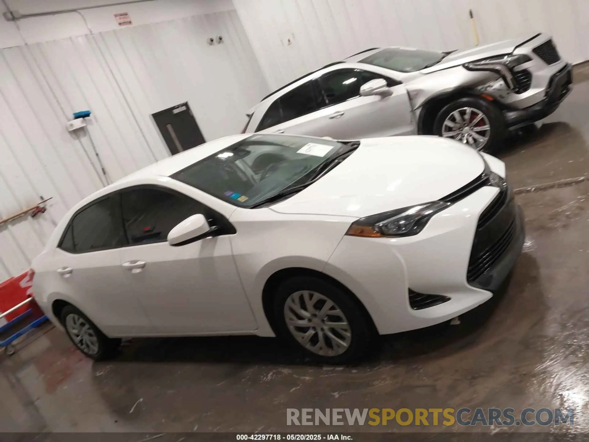 14 Photograph of a damaged car 5YFBURHE5KP941051 TOYOTA COROLLA 2019