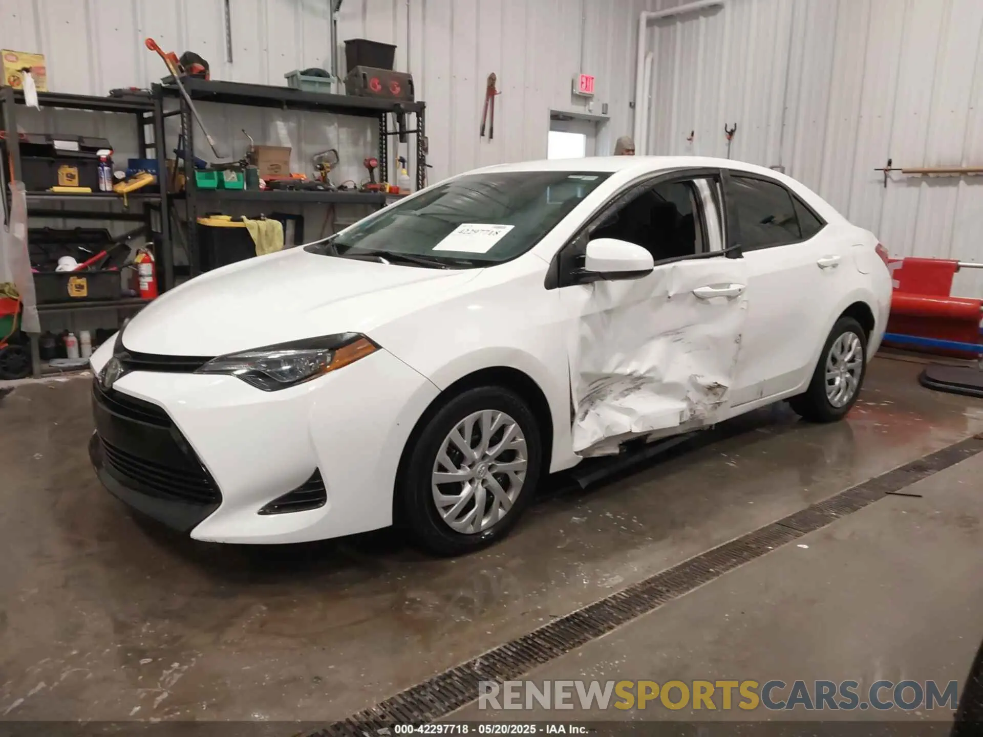2 Photograph of a damaged car 5YFBURHE5KP941051 TOYOTA COROLLA 2019