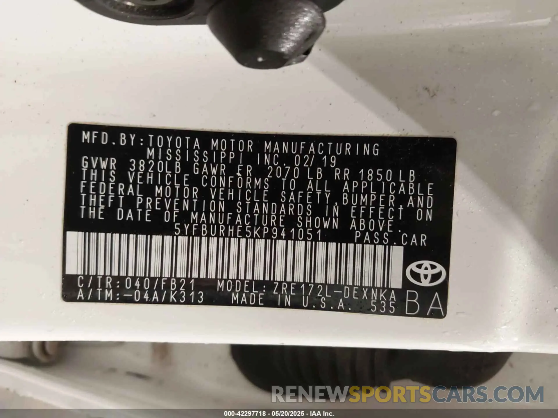 9 Photograph of a damaged car 5YFBURHE5KP941051 TOYOTA COROLLA 2019