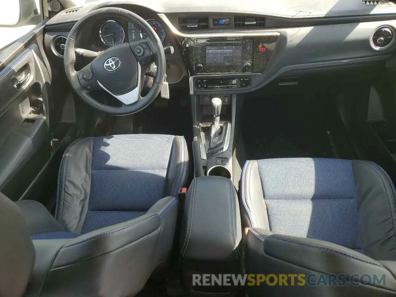 8 Photograph of a damaged car 5YFBURHE5KP943480 TOYOTA COROLLA 2019