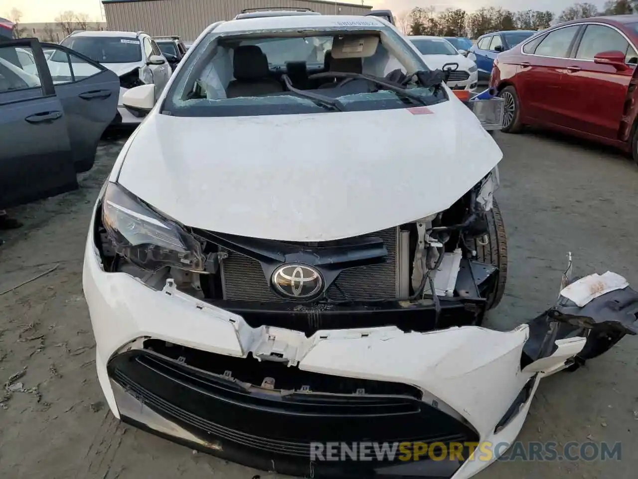 5 Photograph of a damaged car 5YFBURHE5KP943625 TOYOTA COROLLA 2019