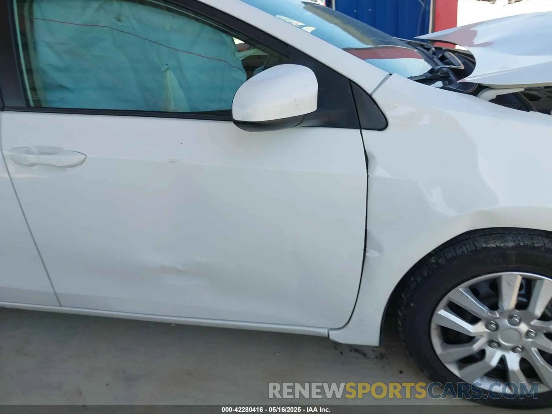 17 Photograph of a damaged car 5YFBURHE5KP945830 TOYOTA COROLLA 2019