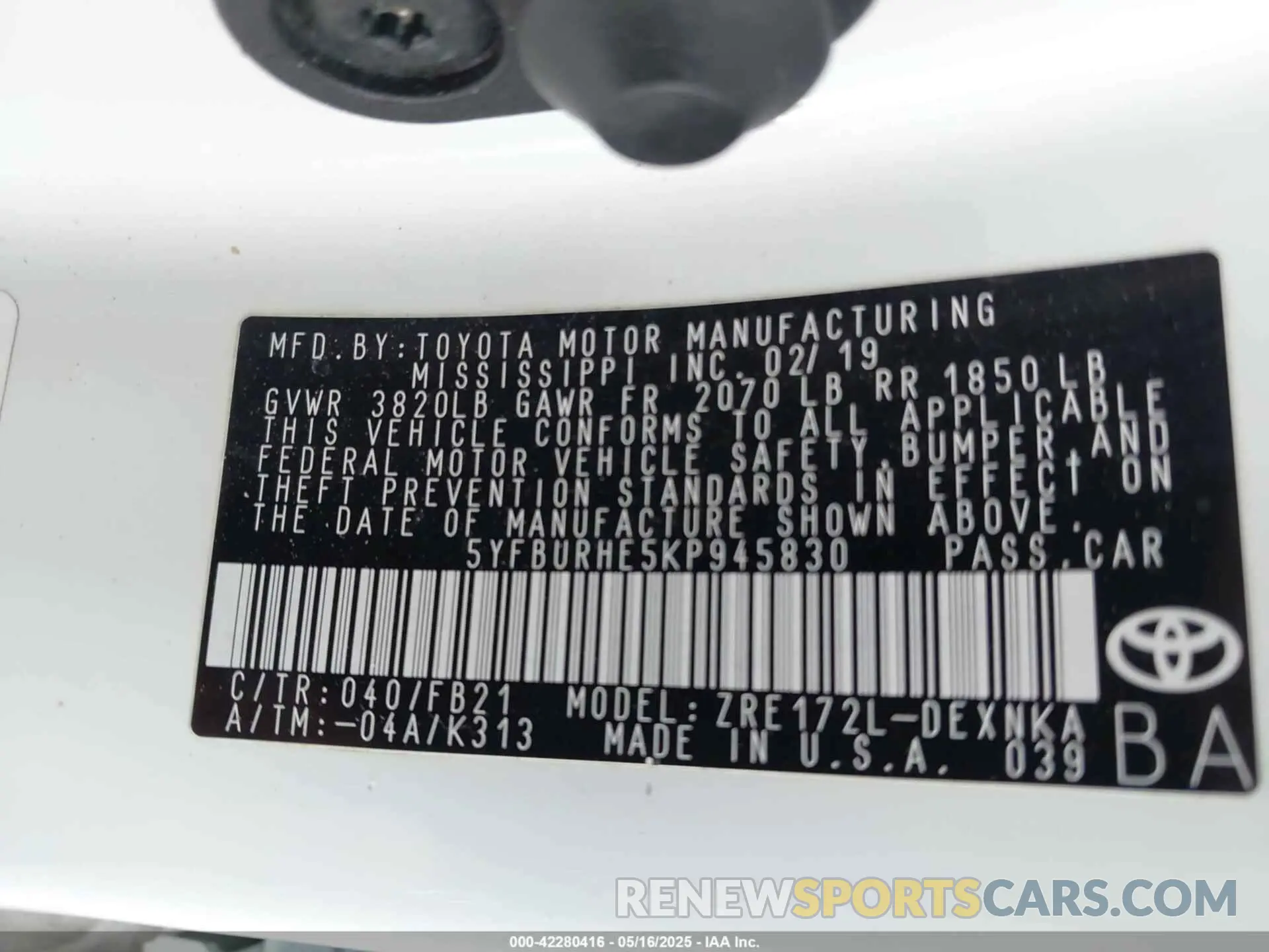 9 Photograph of a damaged car 5YFBURHE5KP945830 TOYOTA COROLLA 2019